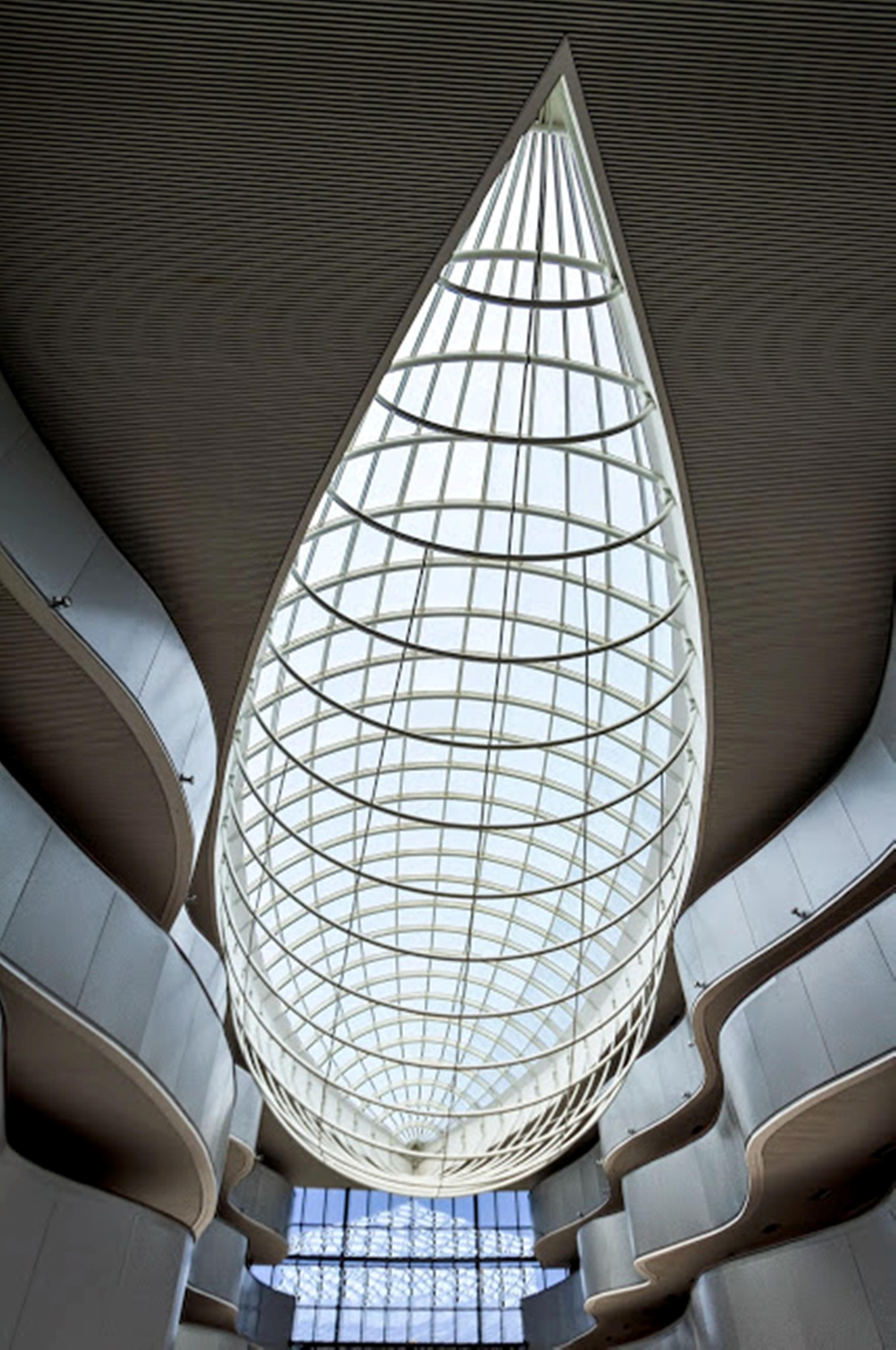 Отель Royal Tulip Brasilia Alvorada Экстерьер фото The ceiling of the main atrium